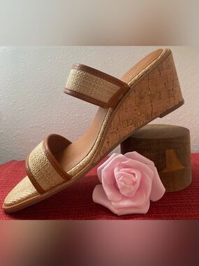 NEW ANDRE ASSOUS TWO TONED WOVEN DOUBLE BAND SLIDE WEDGE SANDALS